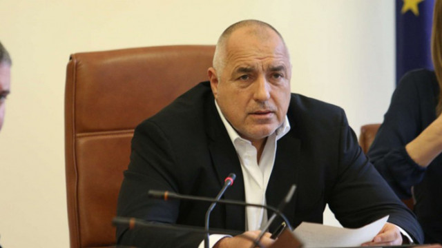 Борисов отрече чата с Божков: Телефонът ми е стар, нямам кирилица
